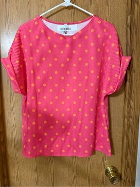Women’s Polka Dot Short Sleeve Blouse - Pink with Orange Dots